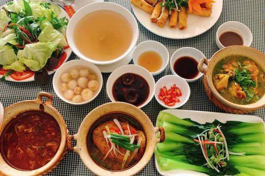 Huyền Hương Cơm Bắc, Cơm Niêu Restaurant