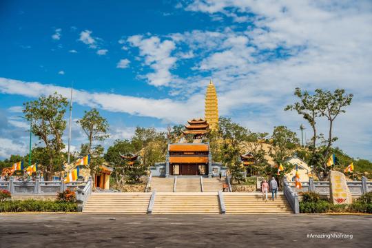 Chùa Trúc Lâm Phụng Thùy Sơn