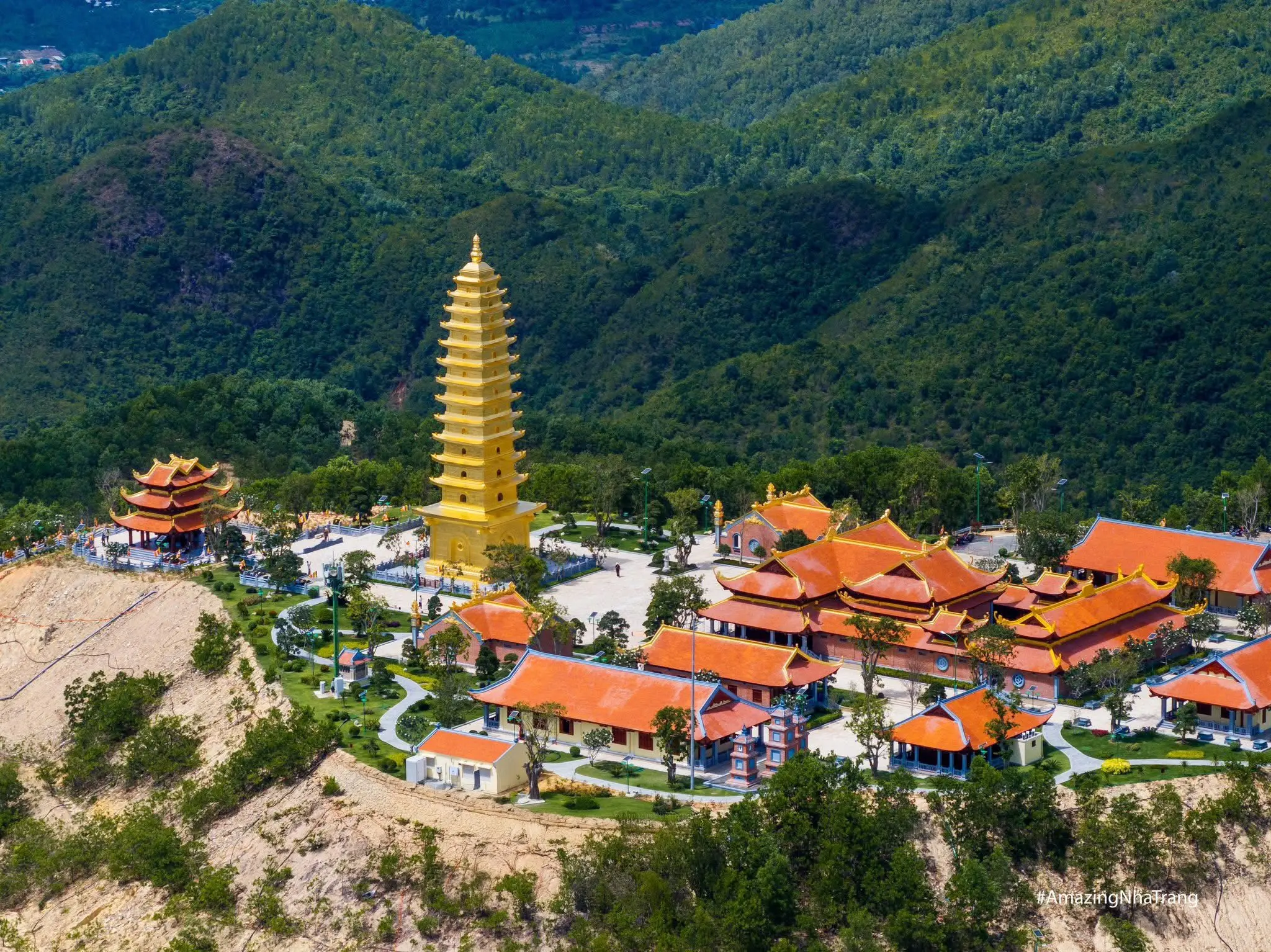 Chùa Trúc Lâm Phụng Thùy Sơn