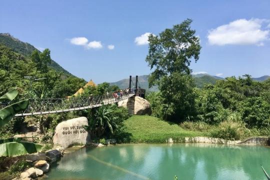 Khu du lịch Trăm Trứng