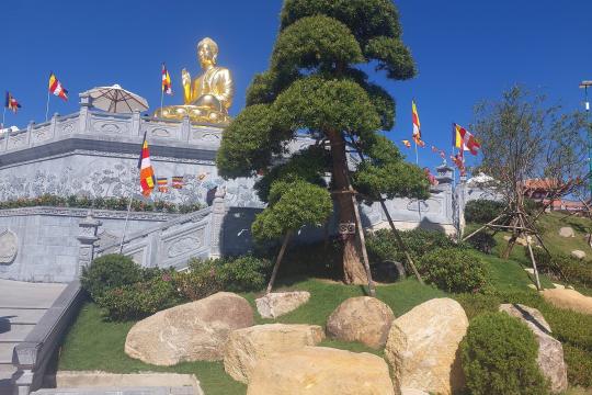 Chùa Trúc Lâm Hòn Bà