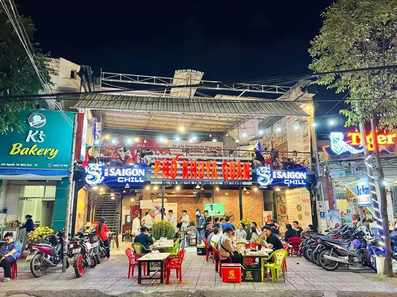 an-dem-nha-trang-pho-khuya-1720496400