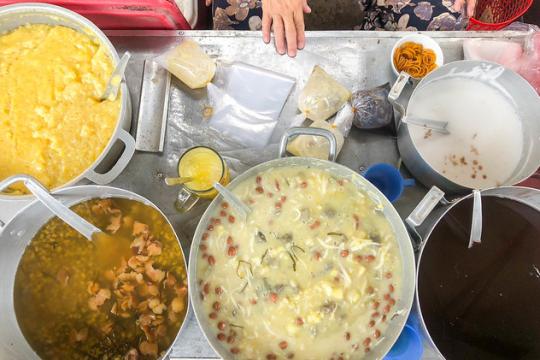 Магазин десертов помогает бороться с голодом.