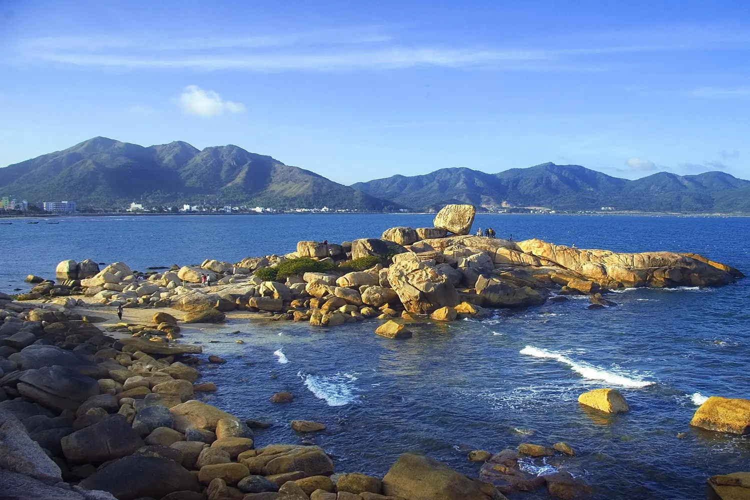 hon-chong-hon-vo-nha-trang-thumb