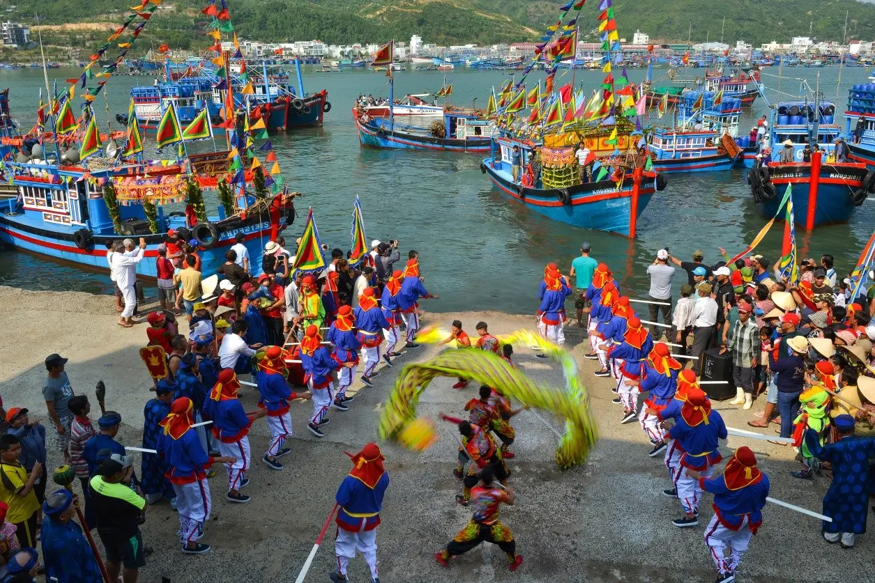 Văn hóa biển Khánh Hòa – Từ nghề cá đến lễ hội cầu ngư