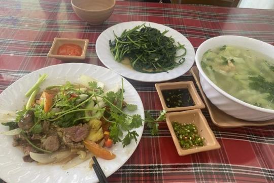Quán Cơm Thu Vân – Địa Chỉ Cơm Ngon Bình Dân Được Yêu Thích Tại Vạn Ninh, Khánh Hòa