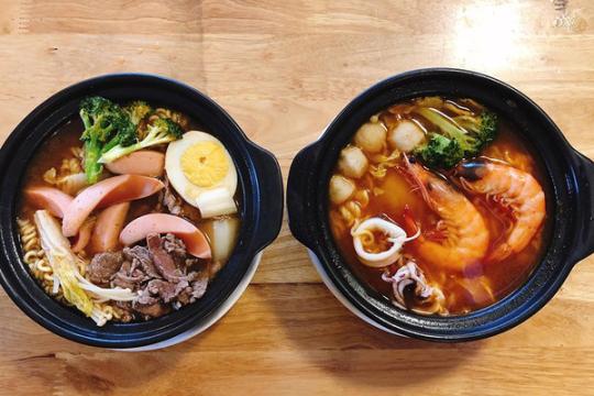 Quán Mì Cay Hàn Quốc Minchu – Điểm hẹn ẩm thực Nha Trang