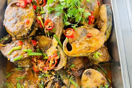 Quán cơm Cô Hương