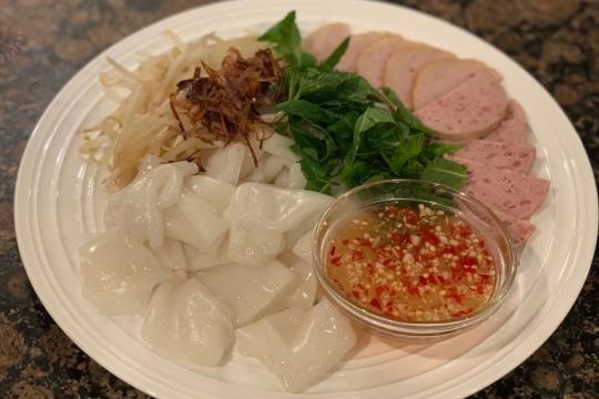 Bánh cuốn nóng Ô Quỳnh