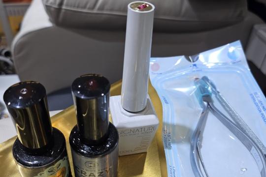 White Spa & Nail
