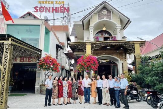 Khách sạn Sơn Hiển