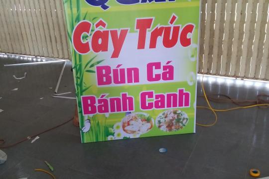 Quán Bánh Canh Cây Trúc Vạn Lương Vạn Ninh