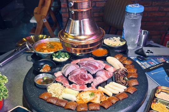 Ресторан Nha Trang Wang Ddukkeong Korean BBQ & Samgyeopsal