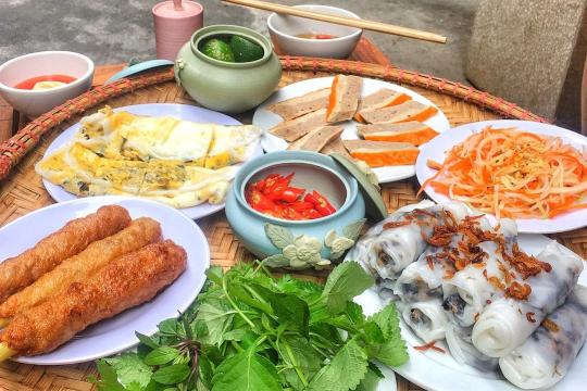 Quán Bánh Ướt Nóng Cô Mỹ