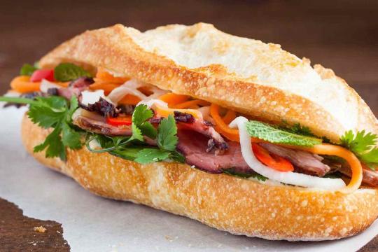 Bánh Mì cô Hiền