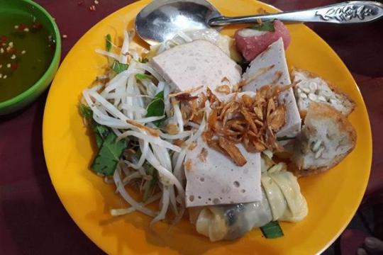 Bánh cuốn nóng Ô Quỳnh