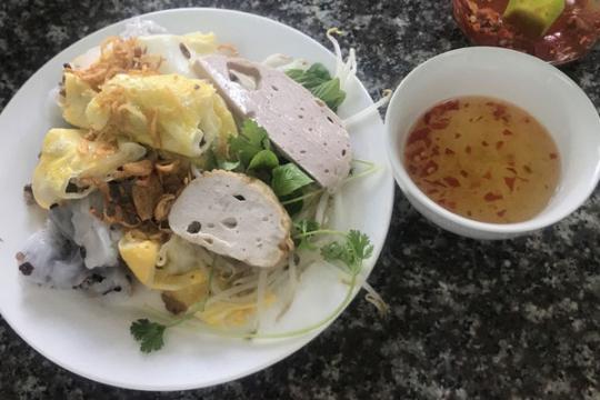 Bánh cuốn cô Lan