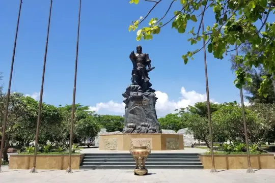 Bach Dang Park