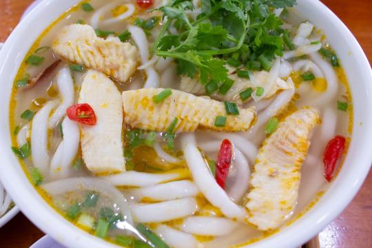 Nhường粉汤店（Bánh Canh Nhường)