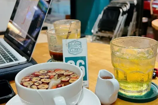 Lê's Path Coffee Nguyễn Trực