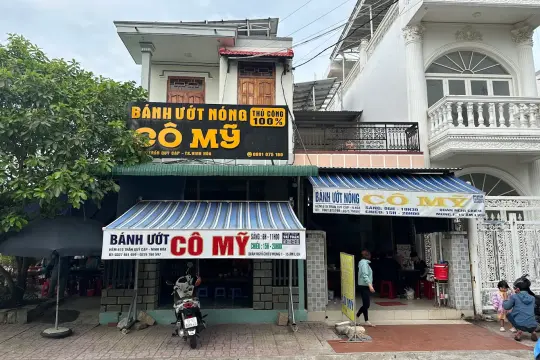 Quán Bánh Ướt Nóng Cô Mỹ