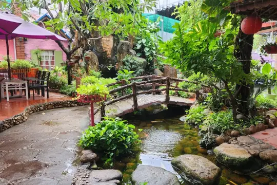 Heo May Café