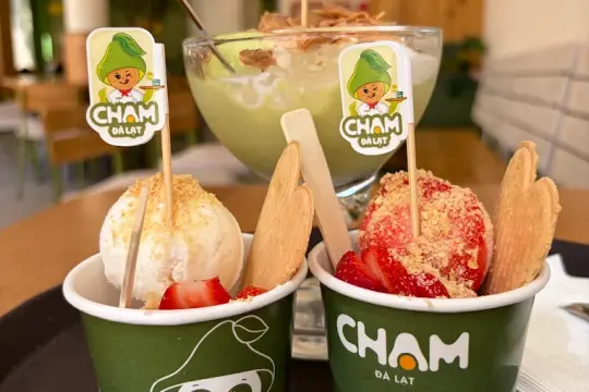 CHẠM Cafe & Kem Bơ Đà Lạt
