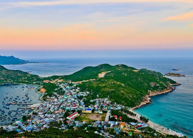 dao-binh-ba-tr-tren-cao-1697413493