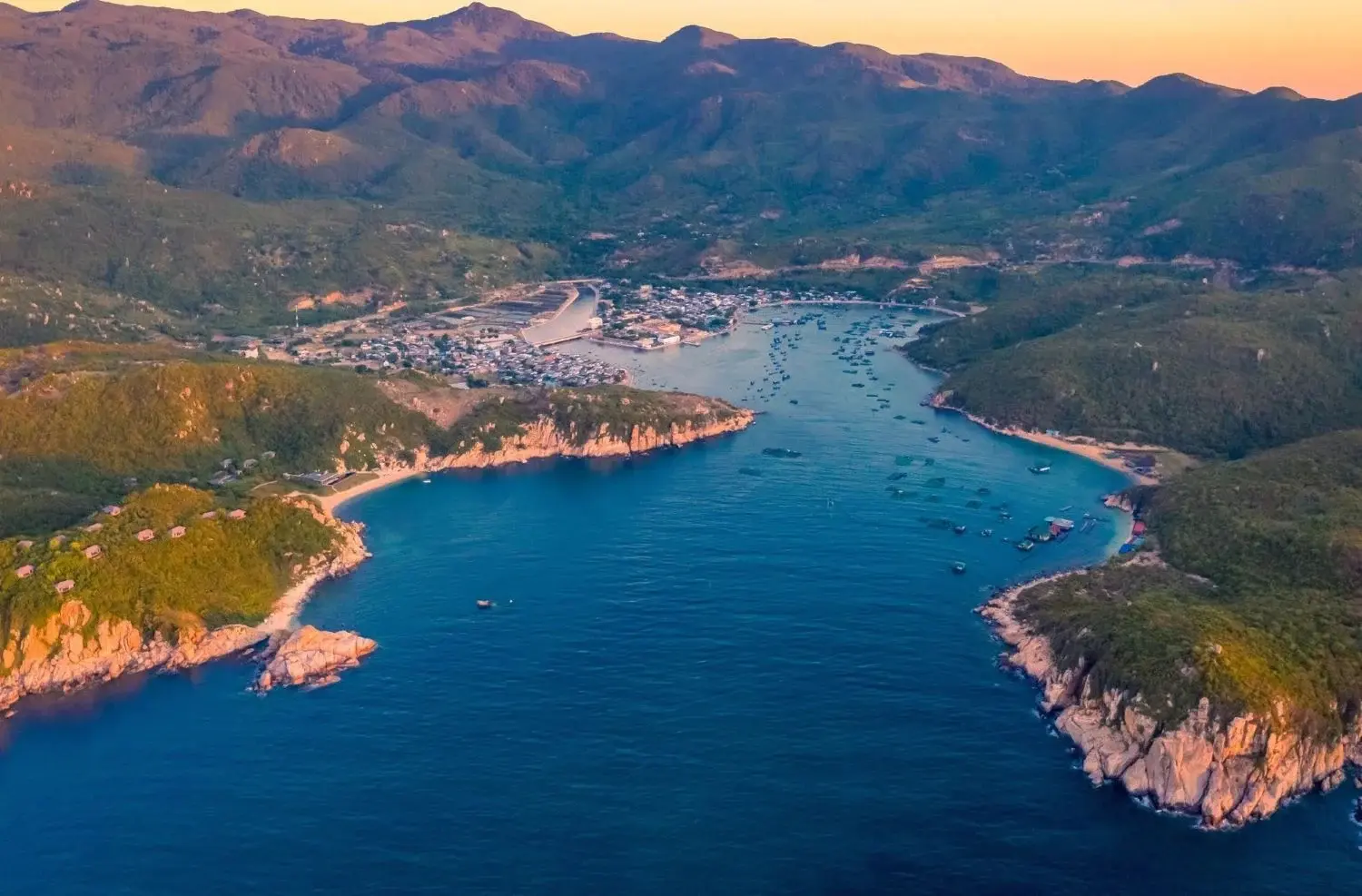 ve-dep-hoang-so-hiem-co-cua-vinh-vinh-hy_1762441126