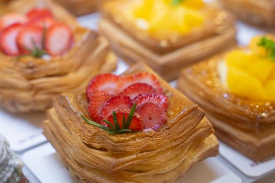 Gạch Đỏ Bakery & More