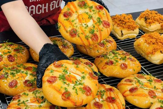 Gạch Đỏ Bakery & More