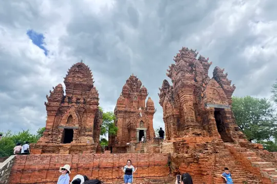 Khu Du Lịch Tháp Chàm Ninh Thuận
