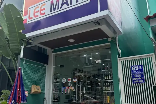 Lee Mart Нячанг