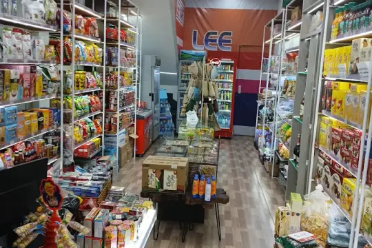 Lee Mart Нячанг