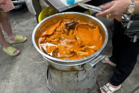 꼬 하이 응옥 소 내장 파라우