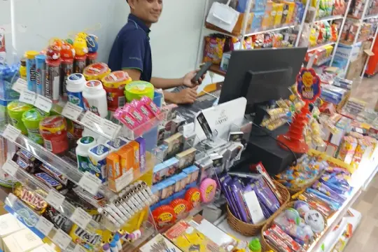 Lee Mart Нячанг