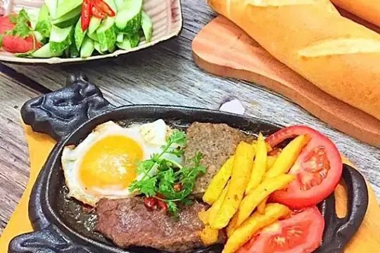 퀴잉 우옌 레스토랑