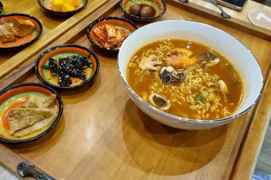 Корейский ресторан Harang (하랑식당) Кам Лам