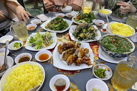 Cơm gà Hạnh Văn Cam Ranh