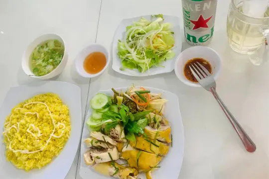 Cơm gà Hạnh Văn Cam Ranh