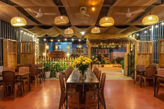 Moc Vegetarian House