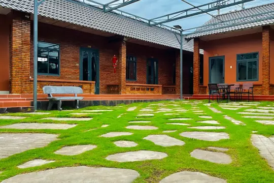 Bình Minh Homestay Dốc Lết