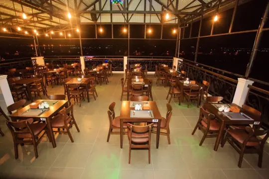 Thái Bình Cam Ranh Hotel
