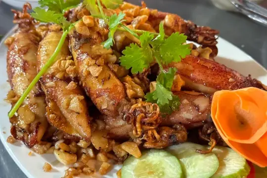 Nhà Hàng Bến Phà – Hải sản tươi sống, không gian thoáng mát
