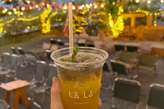 Là Lá cafe and more