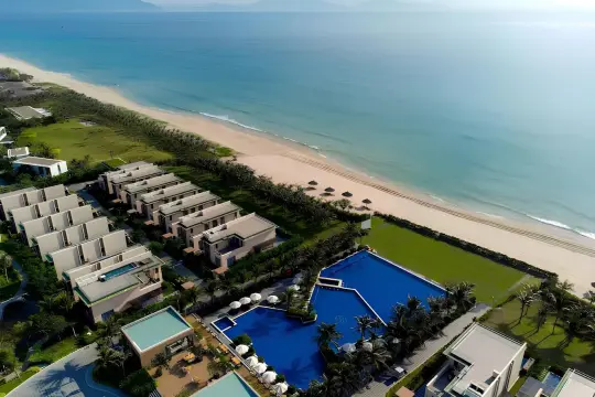 Seascape Villas in Long Beach Cam Ranh