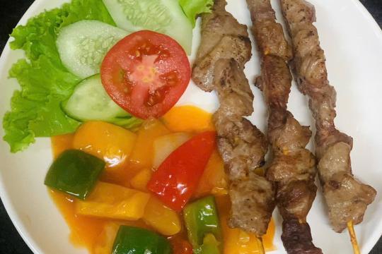 Ресторан домашней кухни M&K в Нячанге