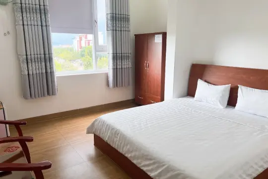 Khách Sạn Hoàng Dũng