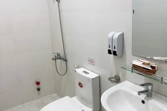 Khách Sạn Hoàng Dũng