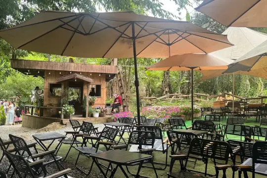 Tiệm cà phê Nhà Bên Suối